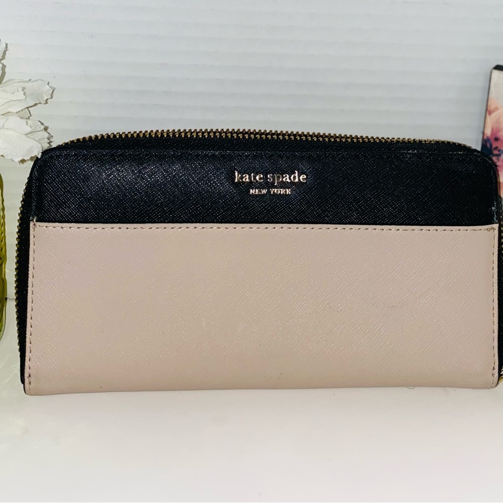 Kate Spade Black and Cream Women's Wallet